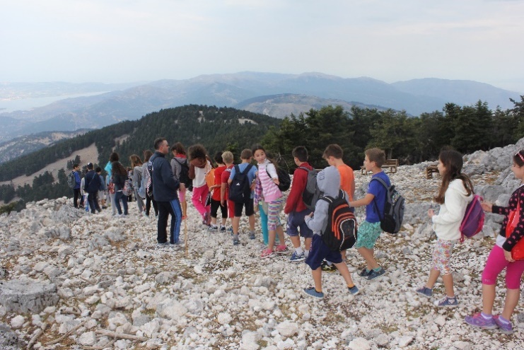 Περιβαλλοντική Εκπαίδευση μαθητών στα μονοπάτια του Αίνου.