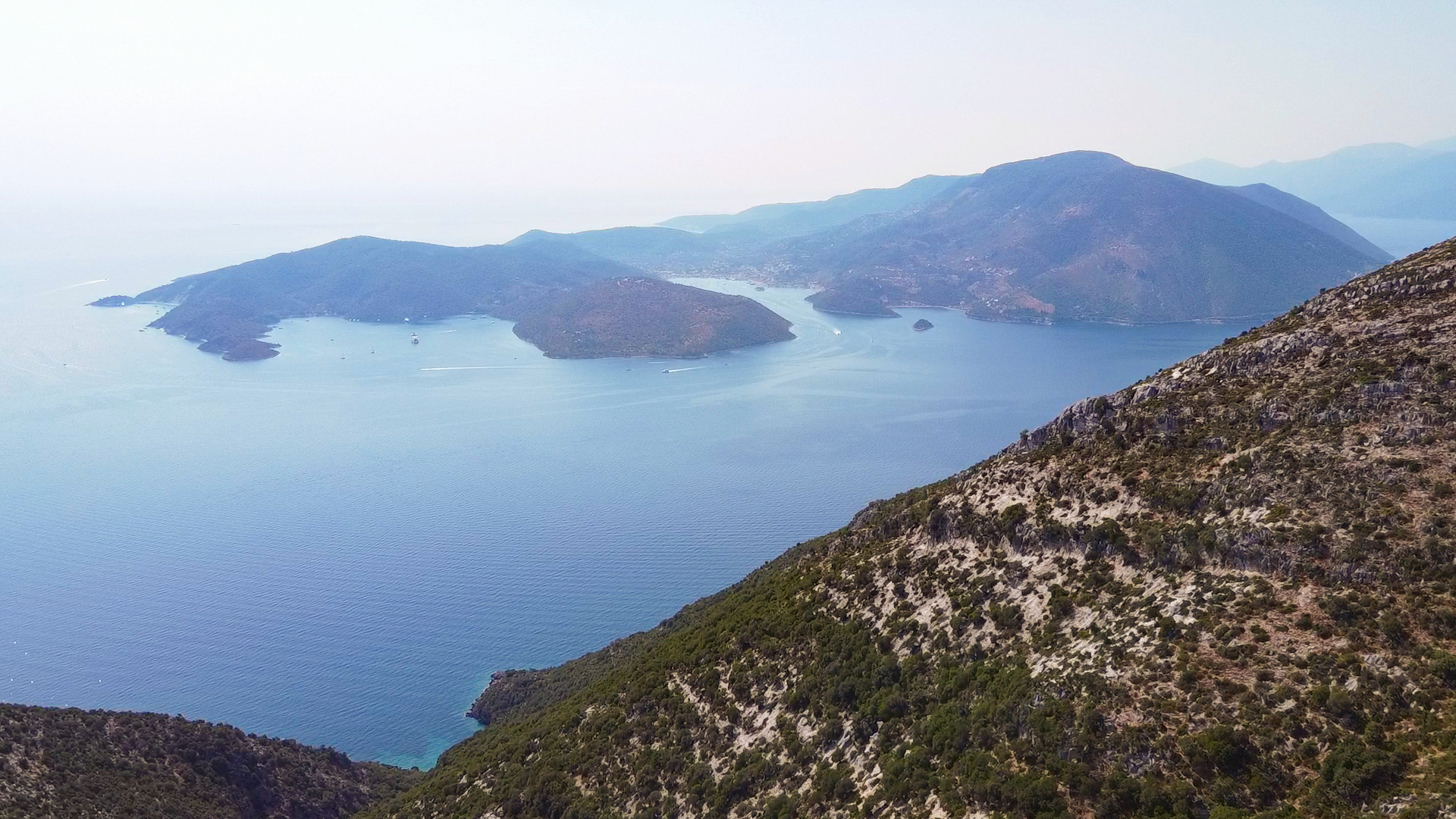 Η έντονη γεωμορφολογία των όρμων της Ιθάκης, προήλθε από ευστατικές κινήσεις της θάλασσας κατά τη διάρκεια των τελευταίων παγετώδων περιόδων